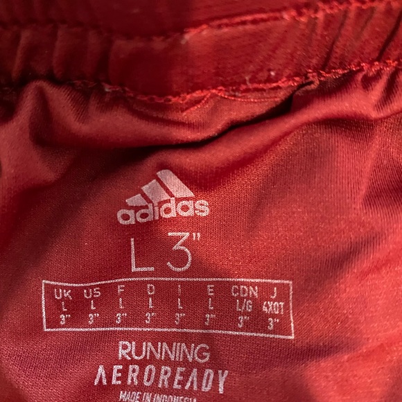 Adidas shorts large - Picture 3 of 3